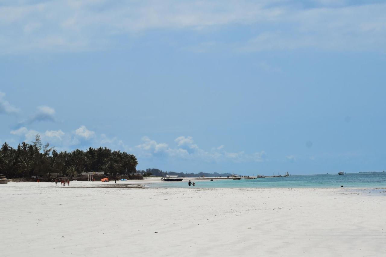 Tahira Villa Diani Beach Bagian luar foto